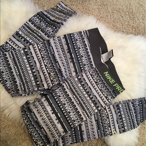 Nike Aztec leggings